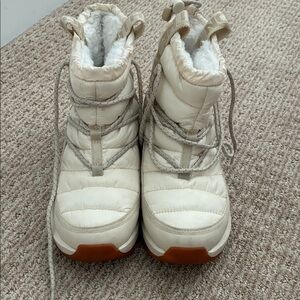 The North Face Women's Cream Winter Boots